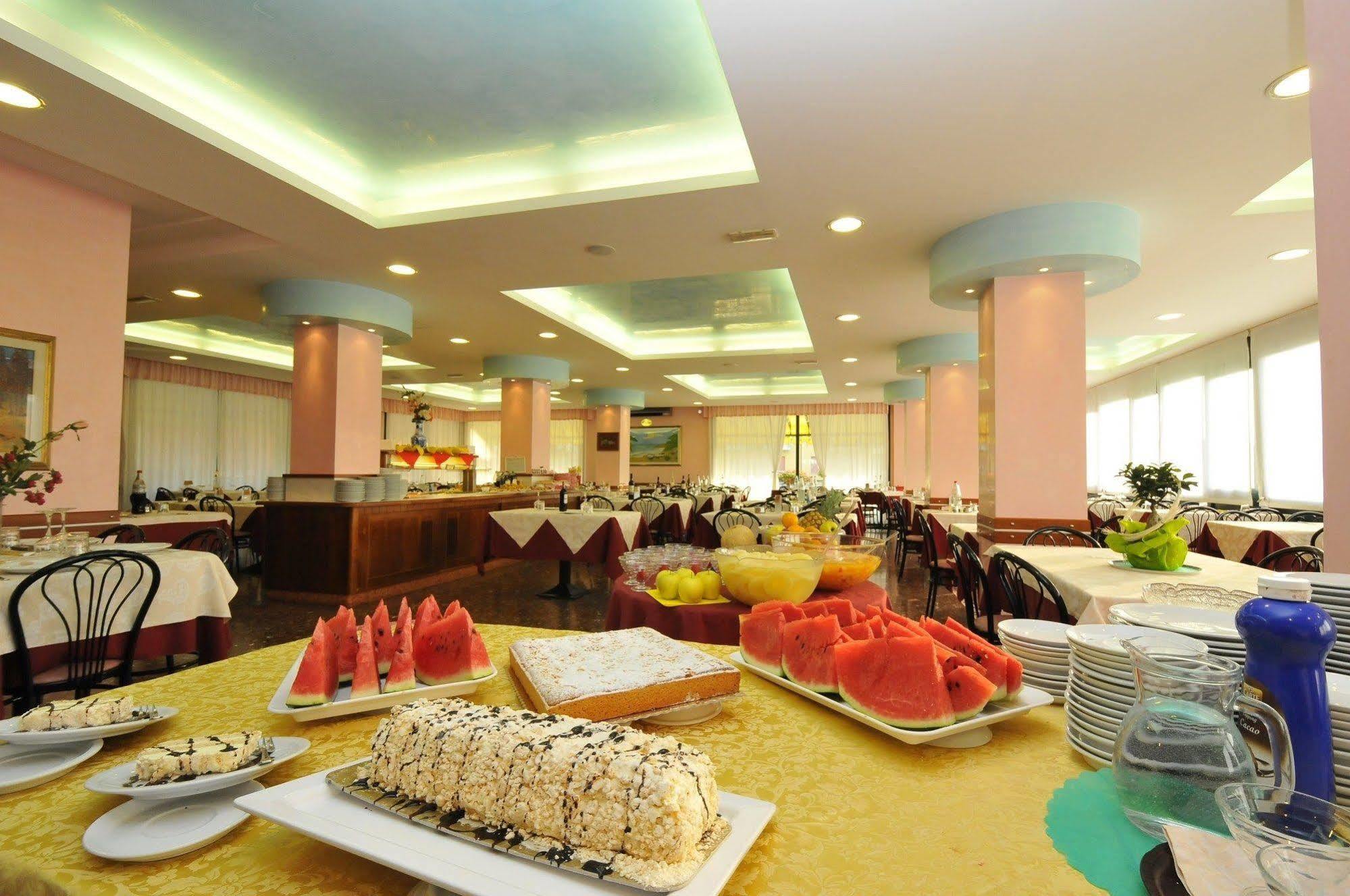 Hotel Jadran Lido di Jesolo Eksteriør bilde